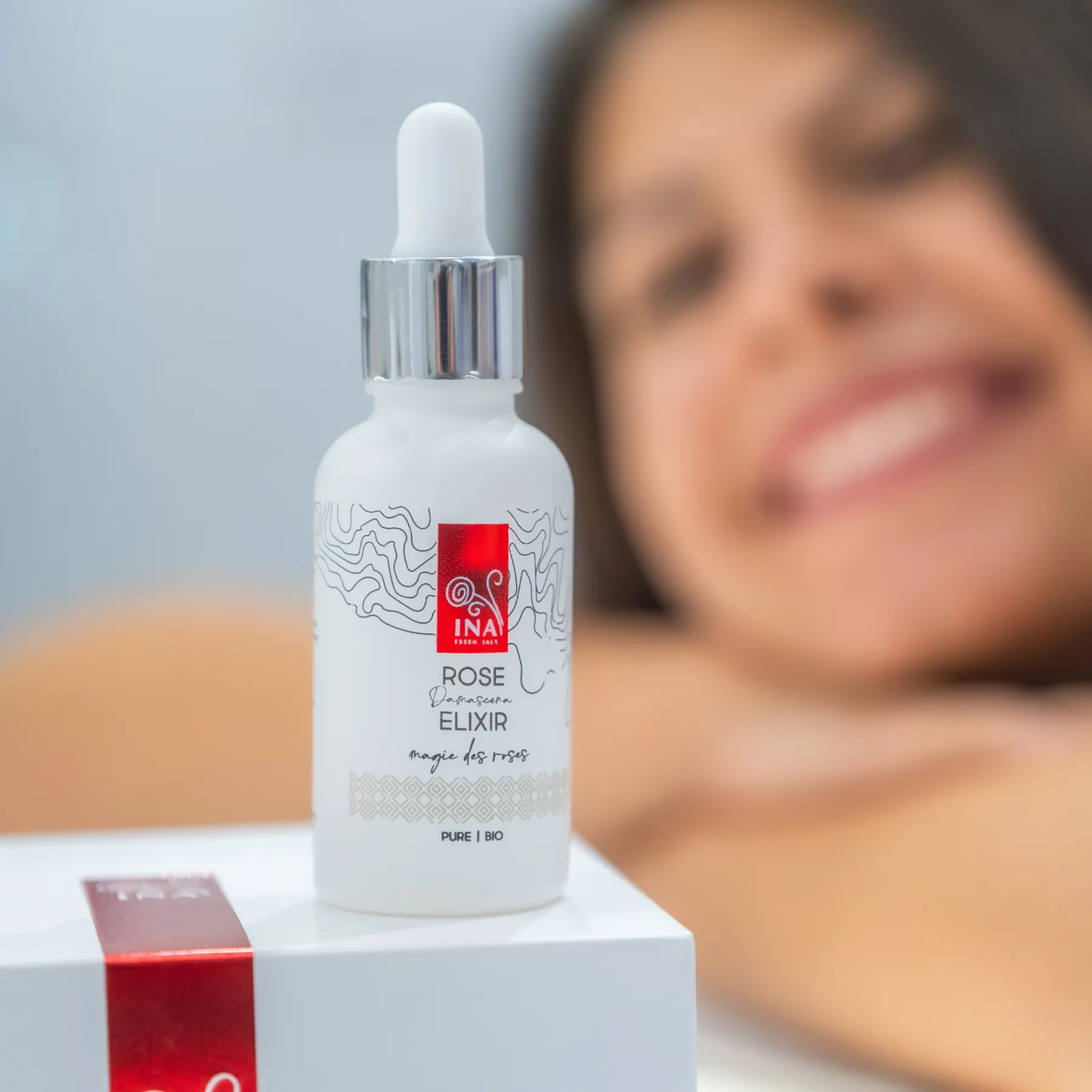 Buy 2 Anti-Age Face Serums, Get 1 Active Moisturizer for Free