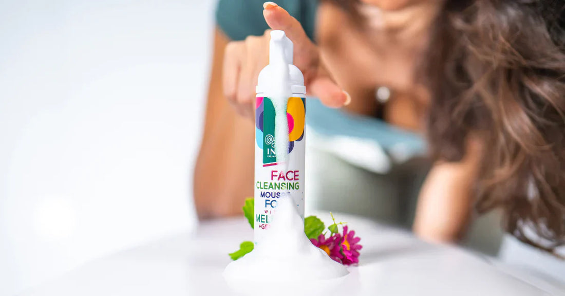 Natural Cleansing Face Foam with Organic Lemon Balm – Daily care without dryness